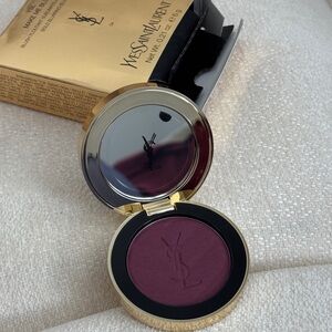 Yves Saint Laurent 
Make Me Blush 24H Buildable Powder Blush